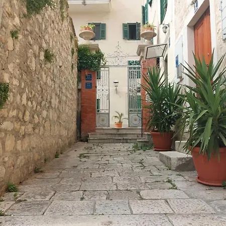 Garden Apartment